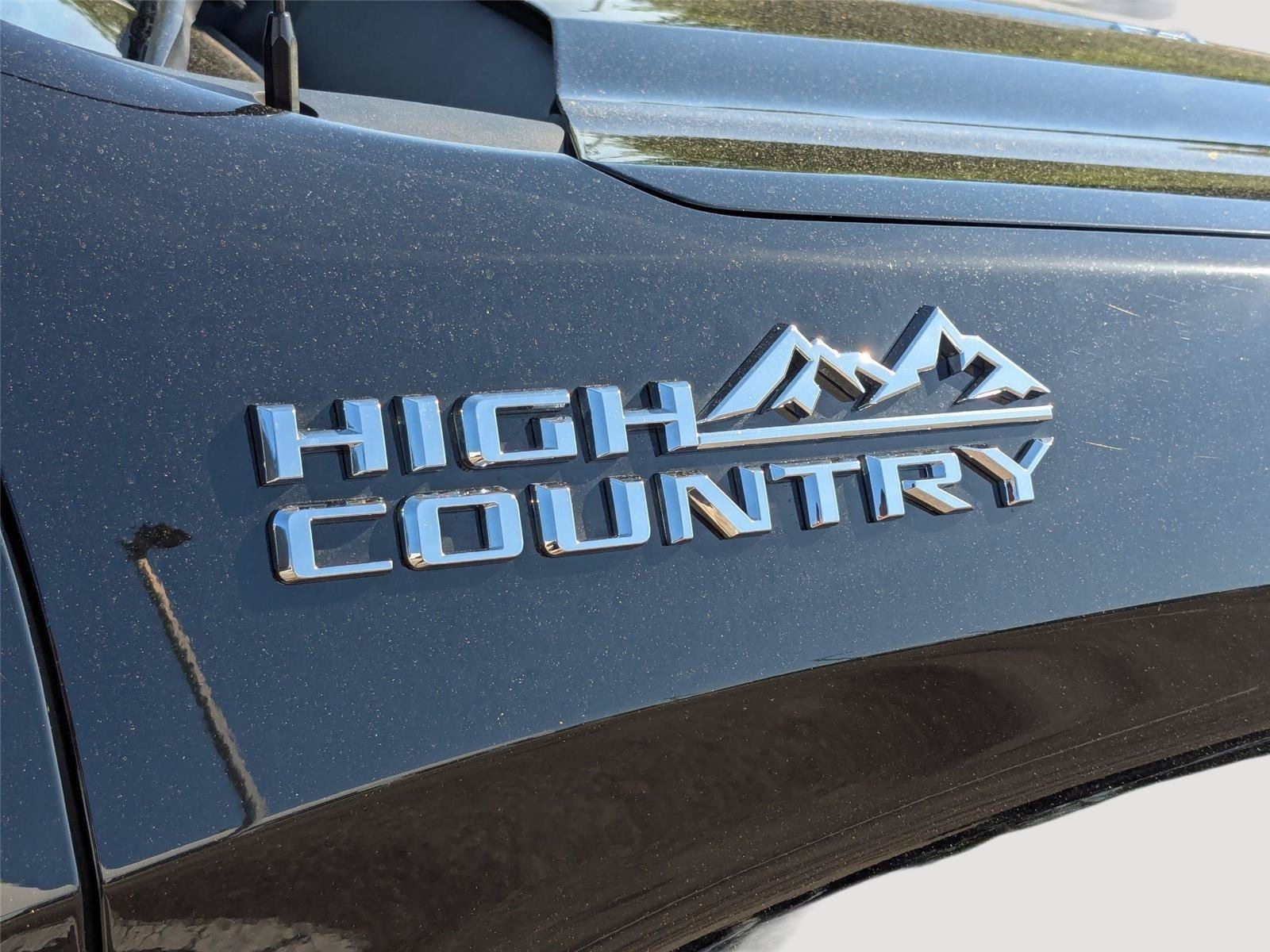 Used 2024 Chevrolet Silverado 1500 High Country w/ Technology Package AWD/4WD image 43