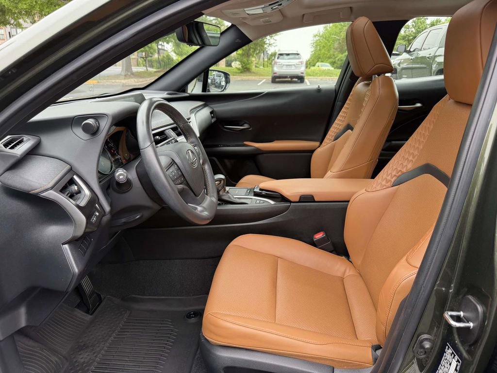 Used 2020 Lexus UX 250h w/ Premium Package AWD/4WD image 13