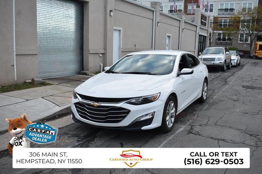 Used 2022 Chevrolet Malibu LT FWD image 2