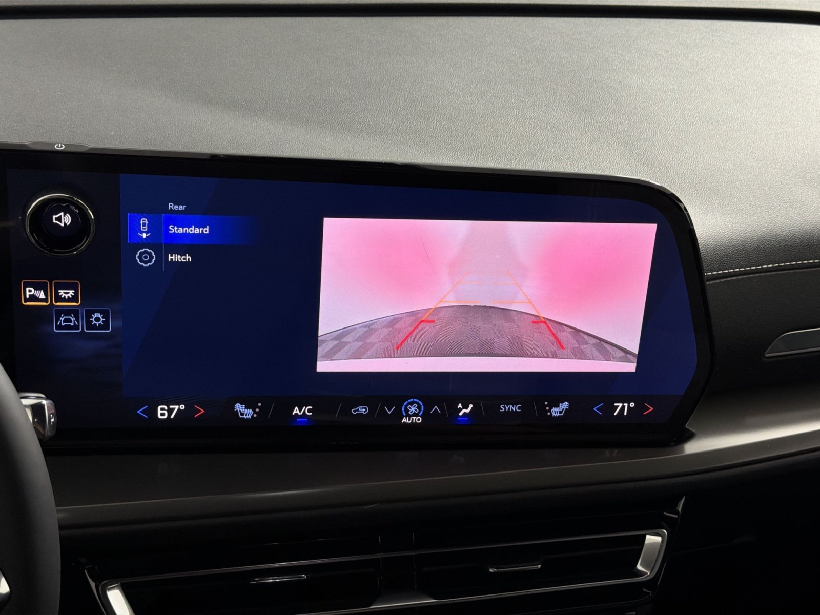 New 2026 Chevrolet Traverse LT FWD image 19