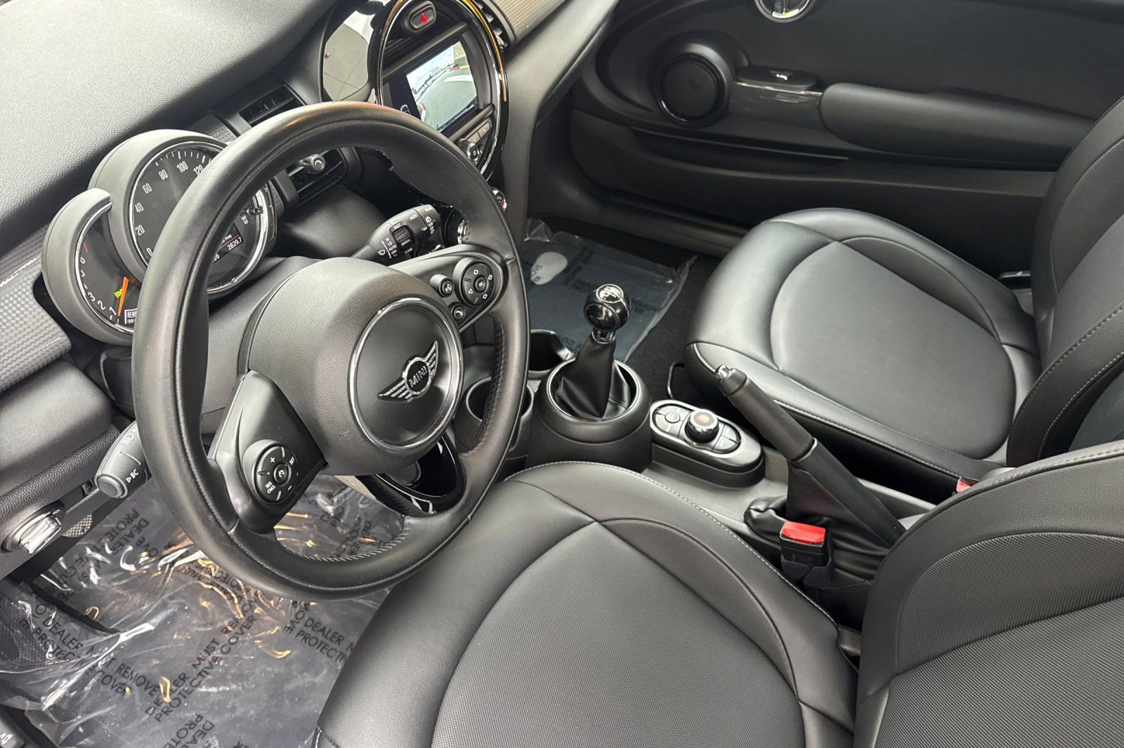 Used 2019 MINI Cooper 2-Door Hardtop image 9
