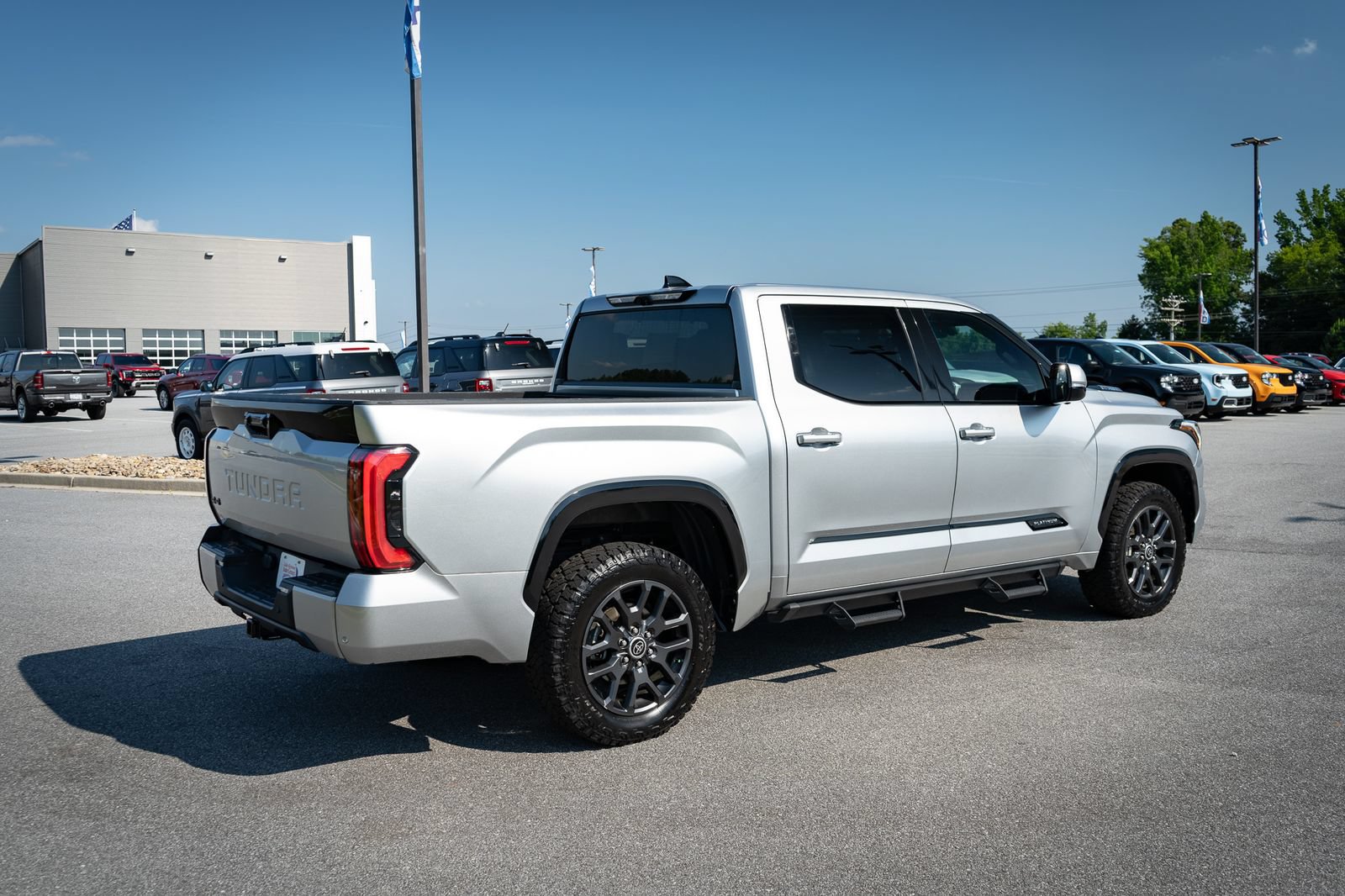 Used 2023 Toyota Tundra Platinum AWD/4WD image 10