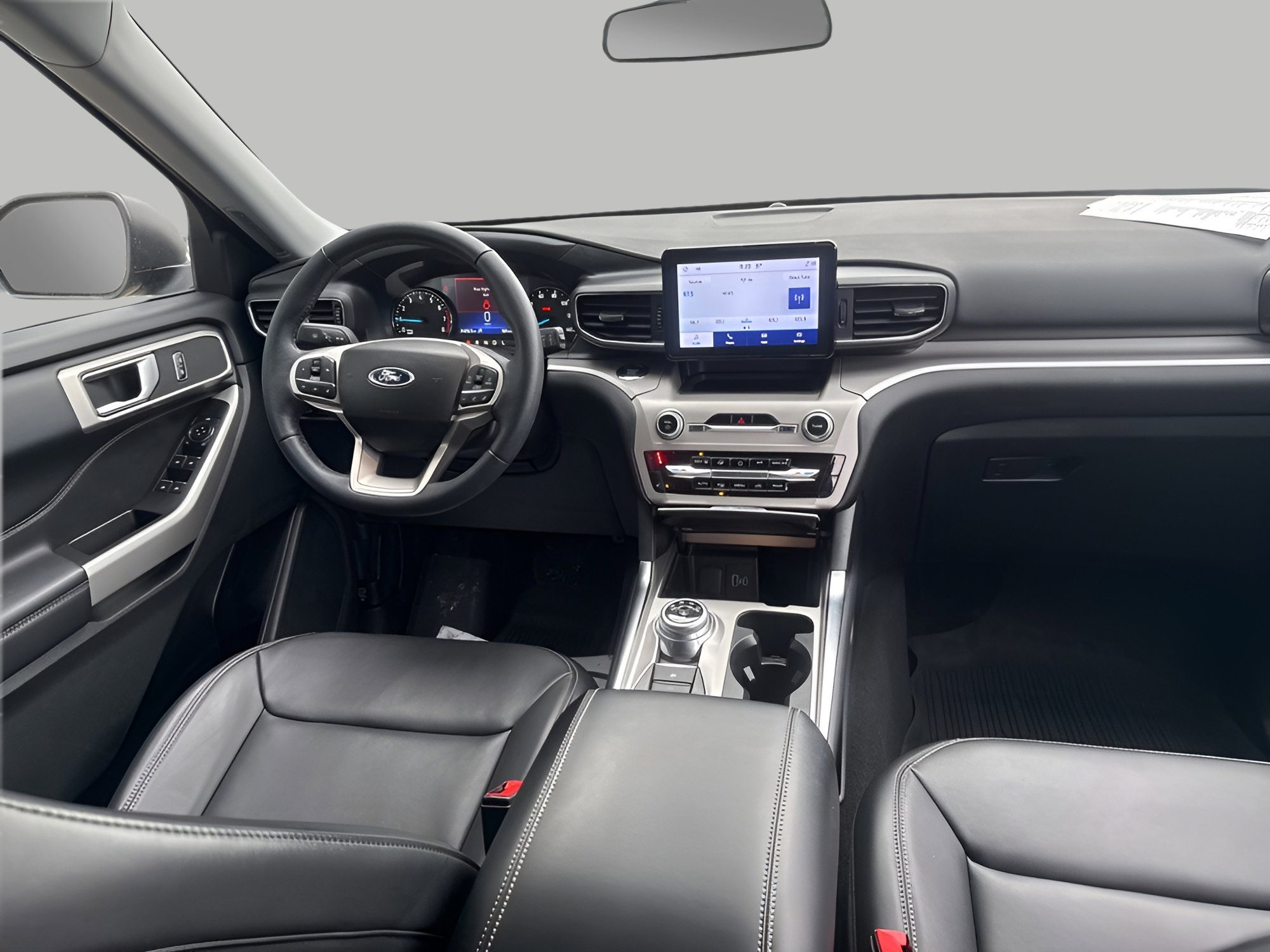 Used 2023 Ford Explorer XLT w/ Equipment Group 202A image 18