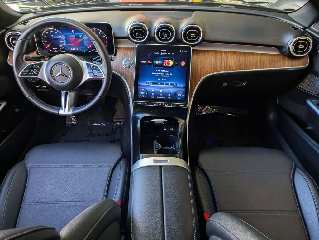 Used 2025 Mercedes-Benz C 300 Sedan image 25