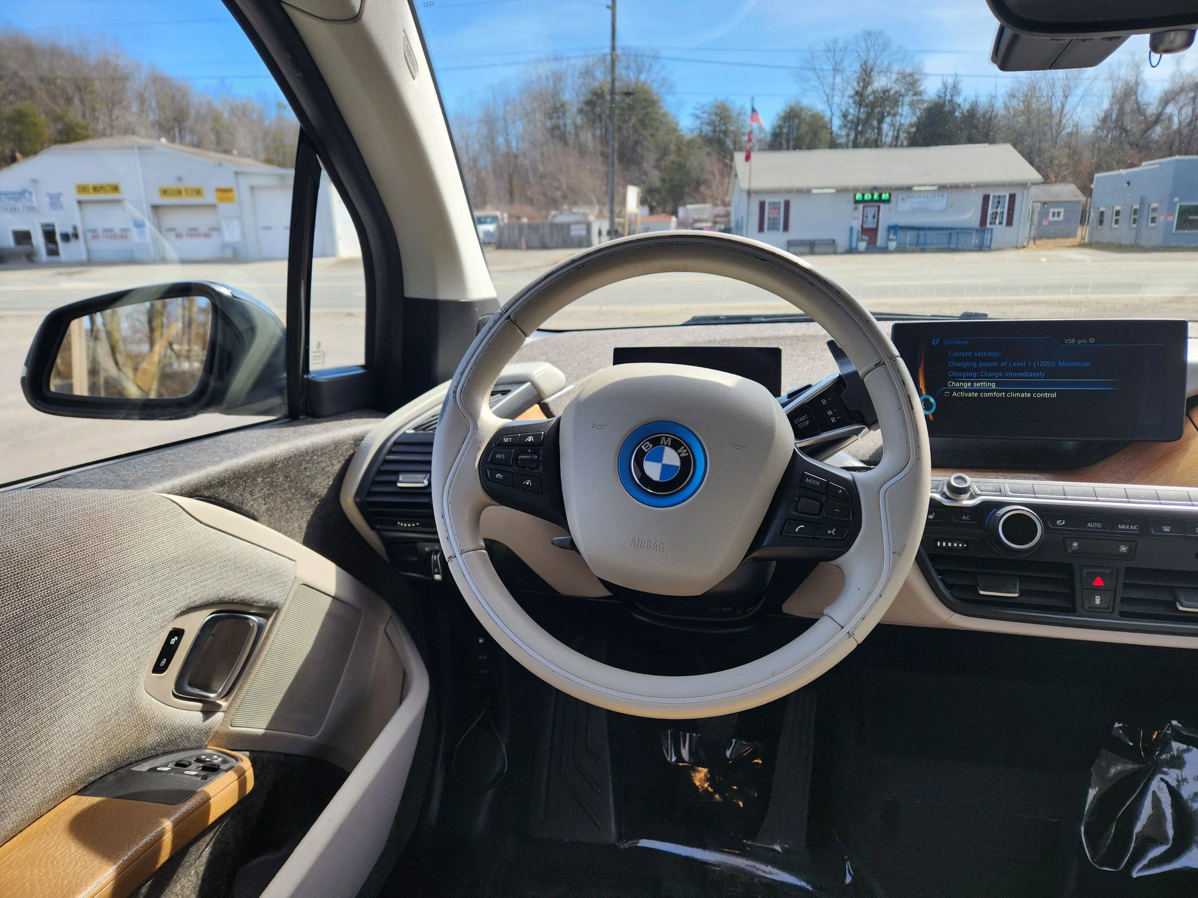 Used 2015 BMW i3 w/ Range Extender image 28