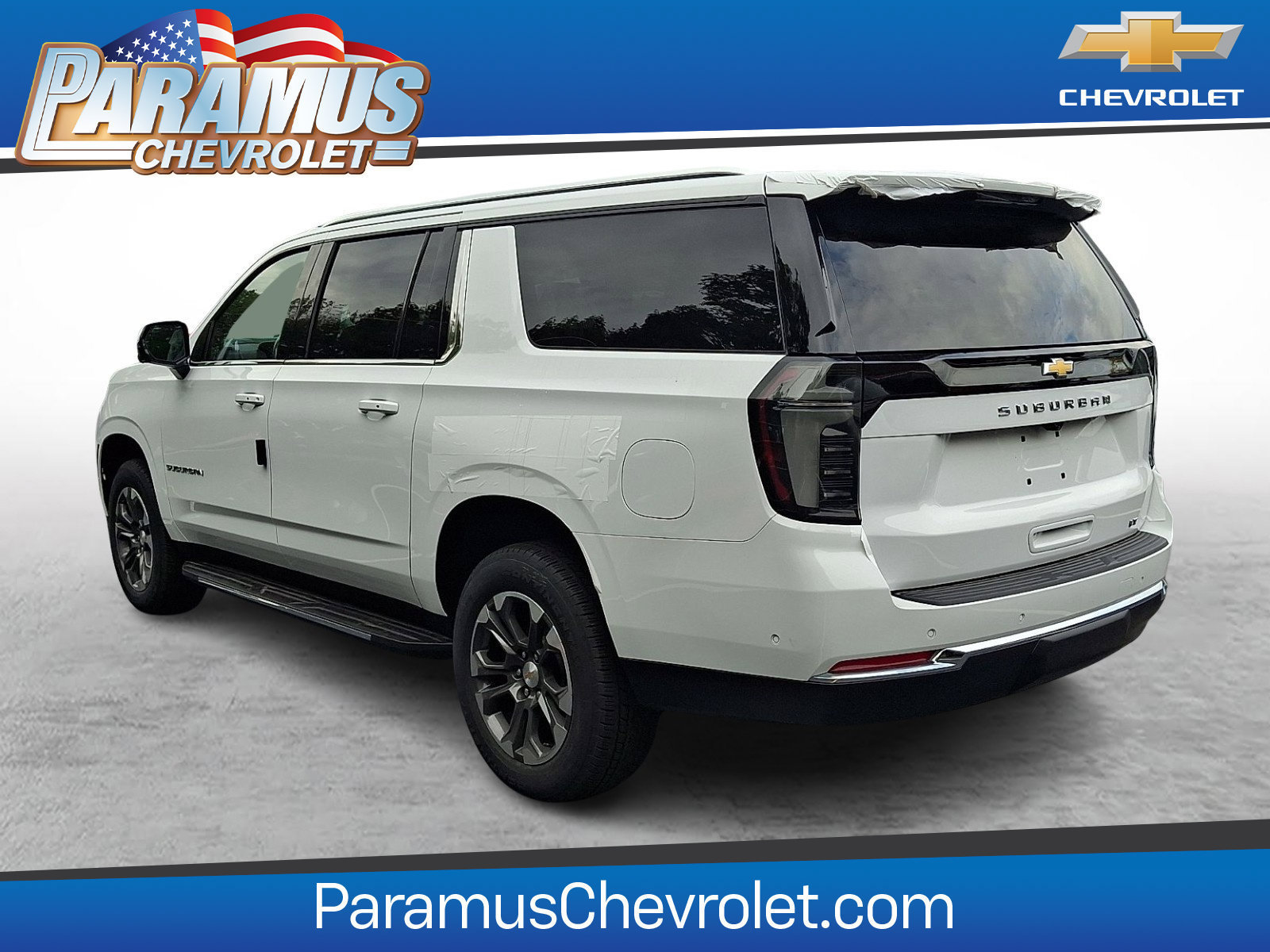 New 2026 Chevrolet Suburban LT w/ Comfort Package AWD/4WD image 3