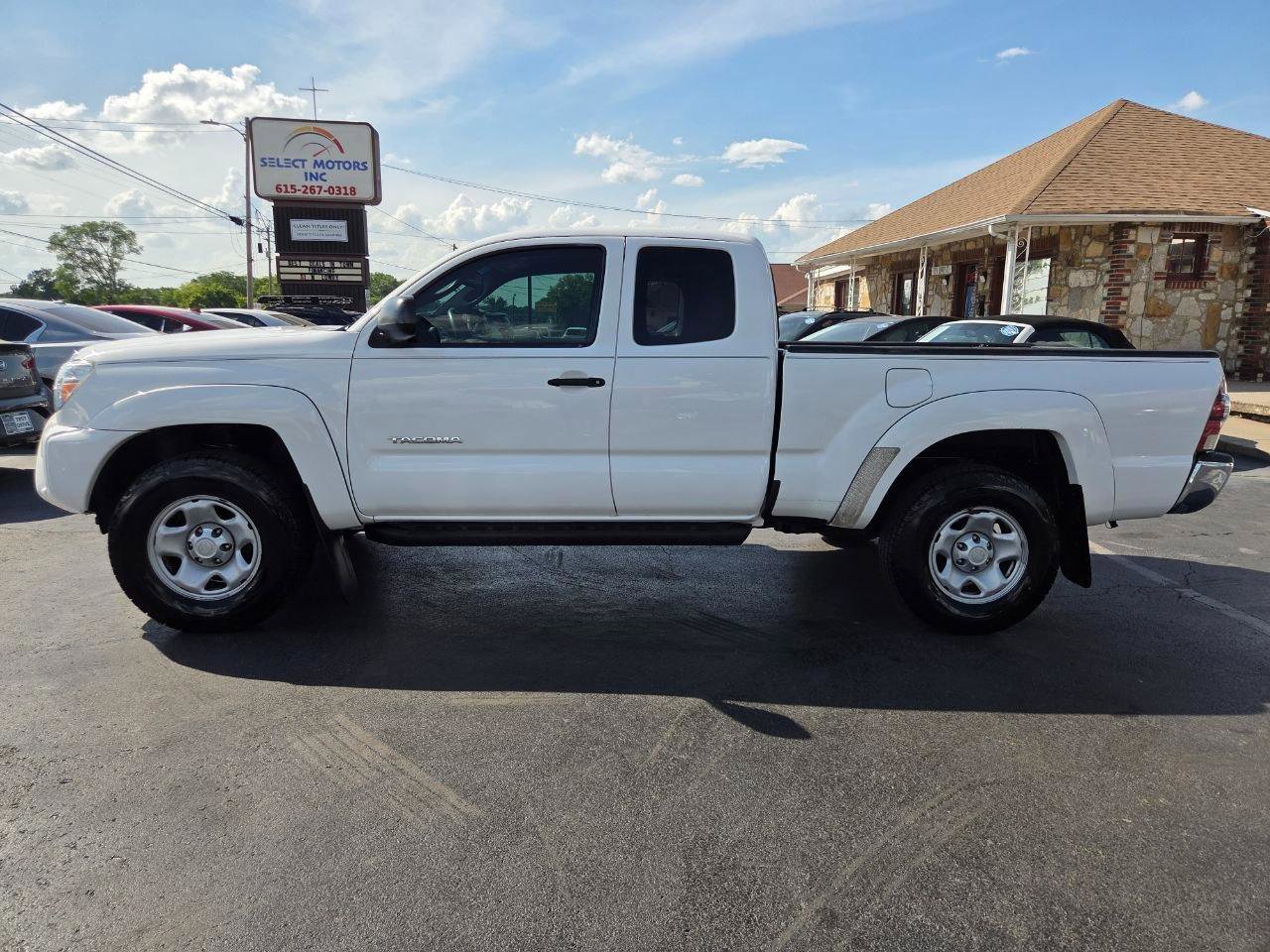 Used 2012 Toyota Tacoma PreRunner w/ SR5 Pkg RWD image 3