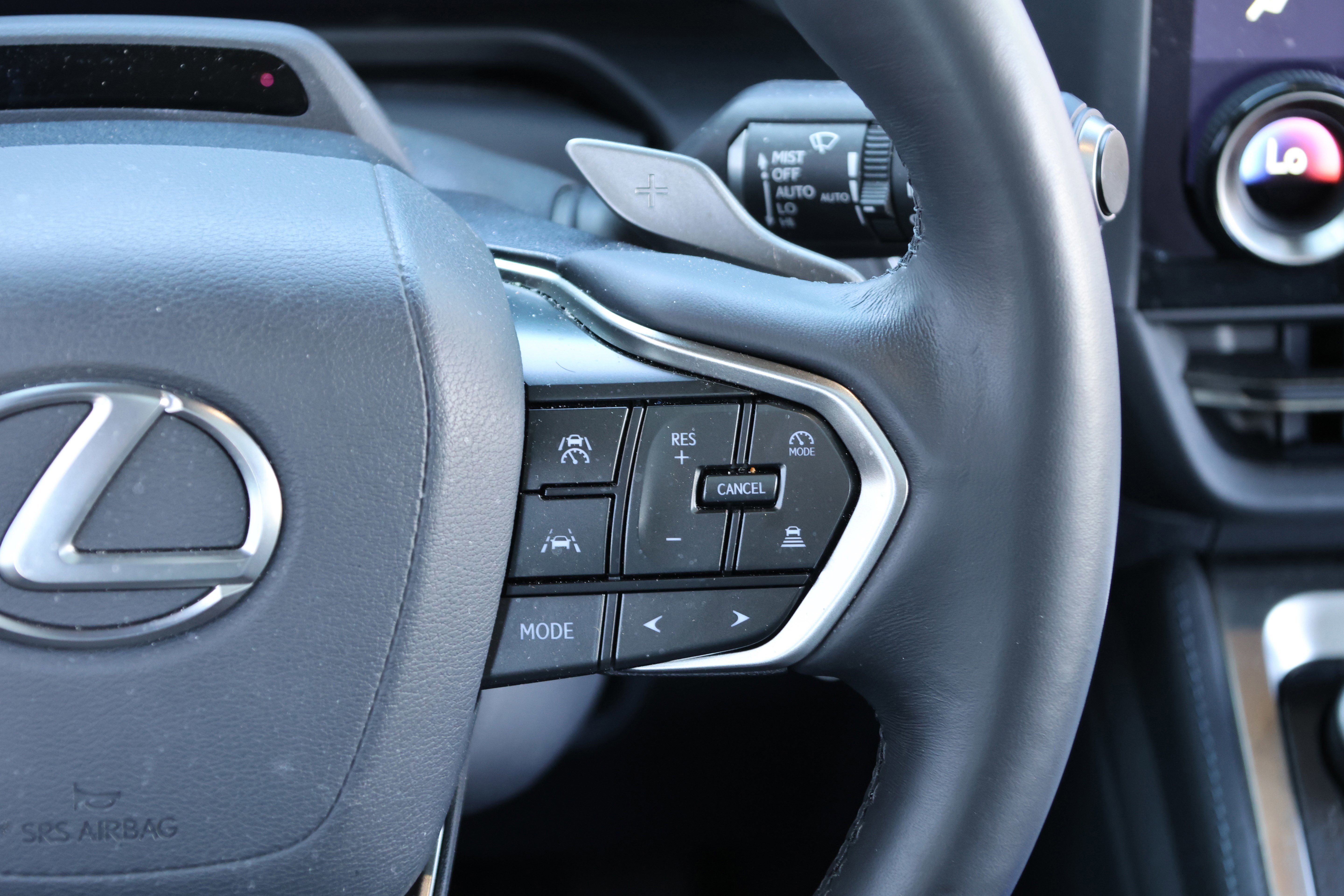 Used 2024 Lexus GX 550 w/ Accessory Package (2T) AWD/4WD image 32