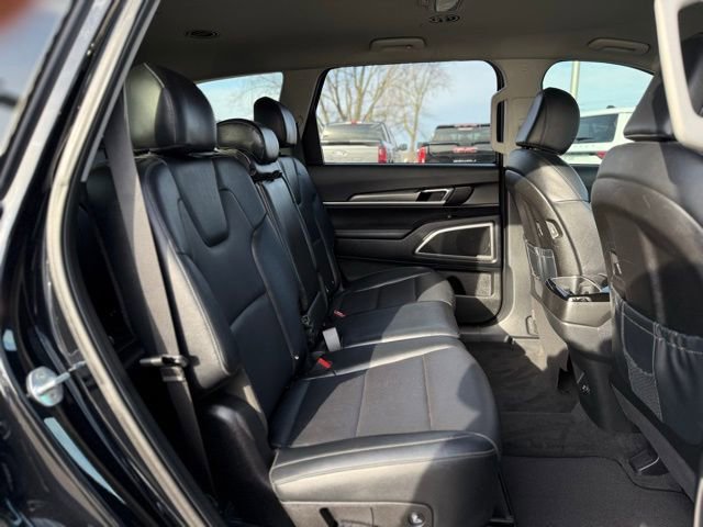 Used 2022 Kia Telluride LX image 18