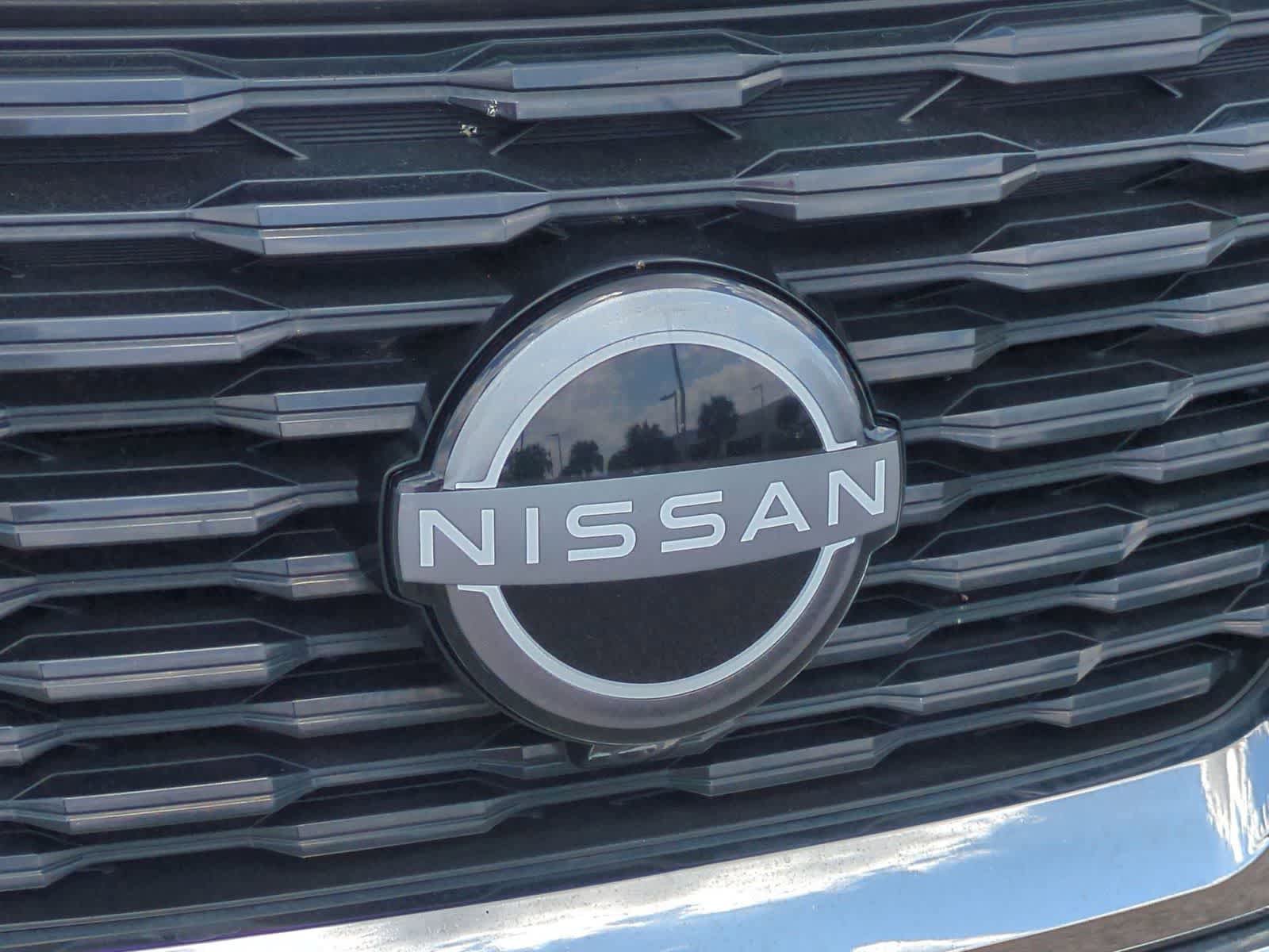Used 2023 Nissan Rogue S AWD/4WD image 29