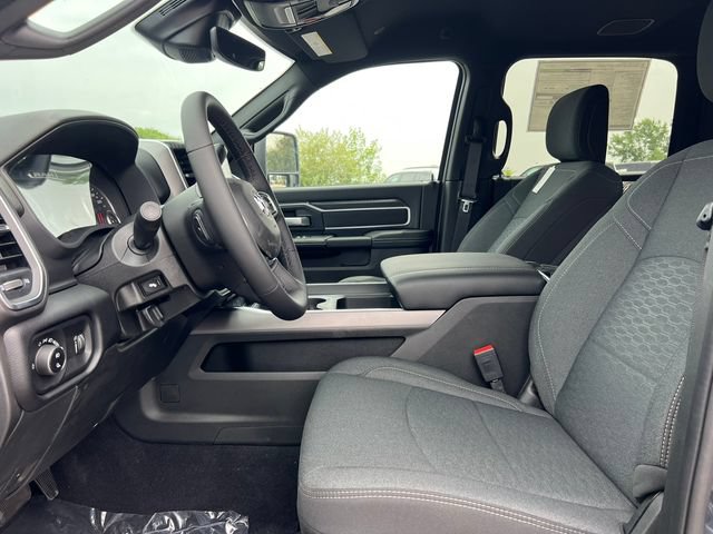 New 2026 RAM 2500 Big Horn AWD/4WD image 3