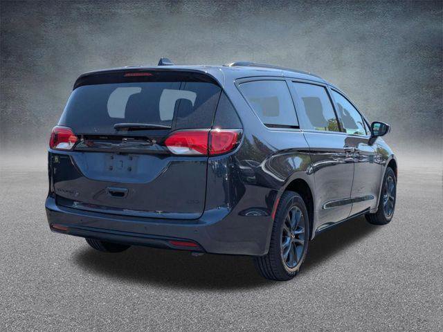 Certified 2020 Chrysler Pacifica Touring-L w/ Advanced Safetytec Group AWD/4WD image 3