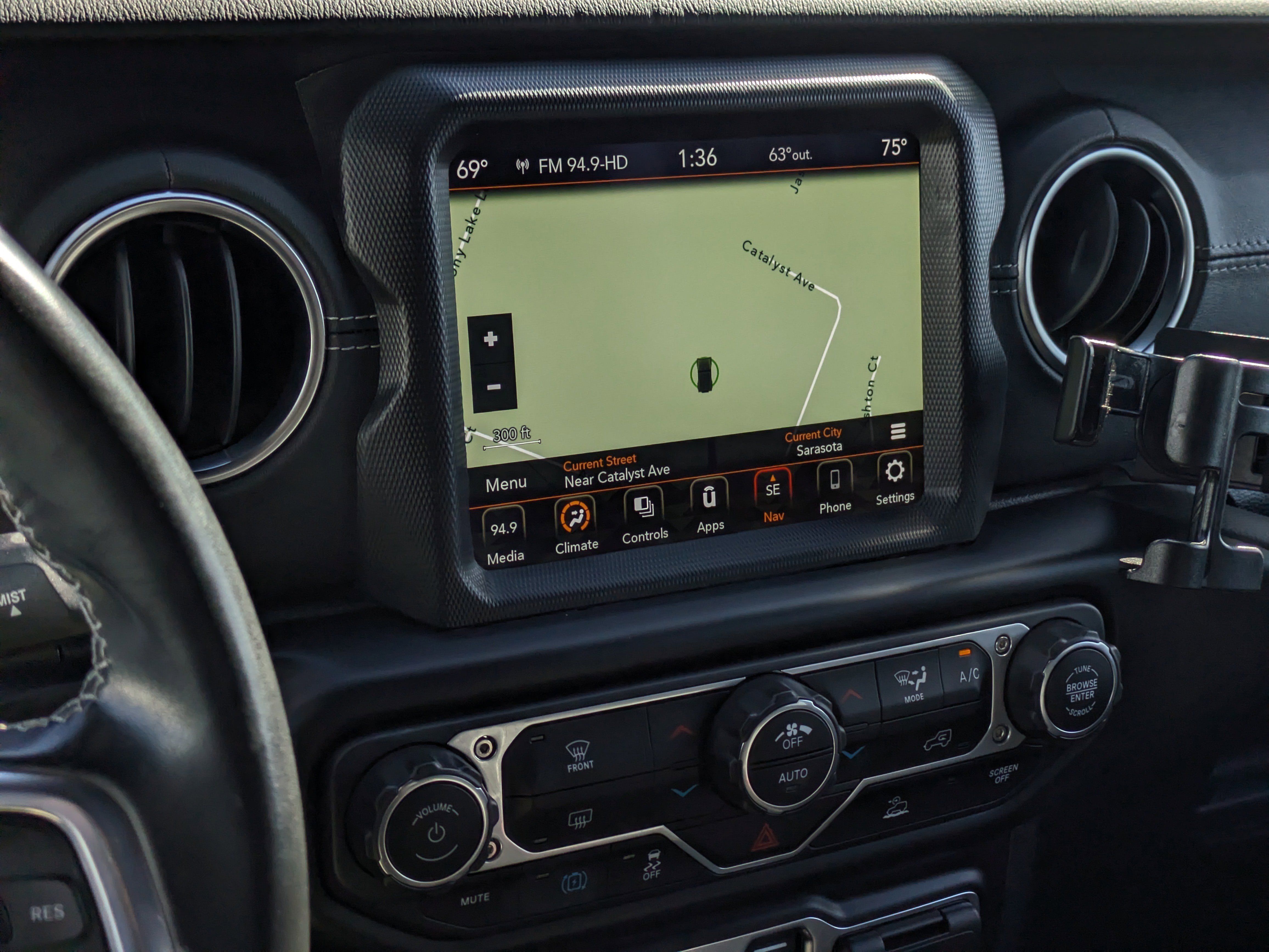 Used 2021 Jeep Wrangler Unlimited Sahara image 28