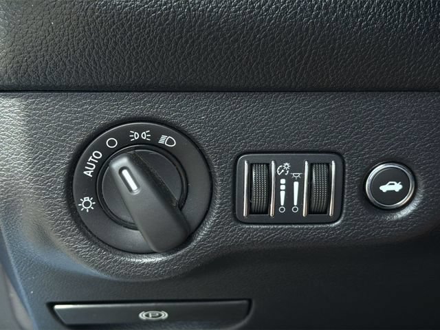 Used 2015 Dodge Challenger SRT Hellcat RWD image 29
