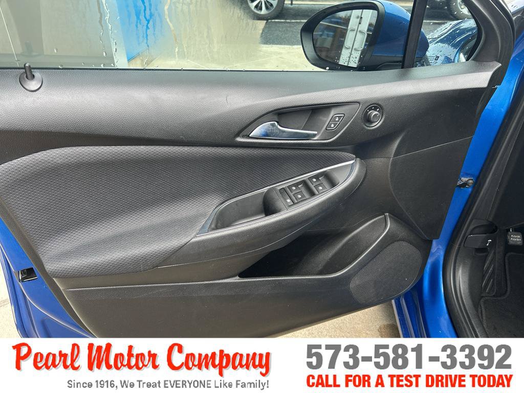 Certified 2018 Chevrolet Cruze LT FWD image 9