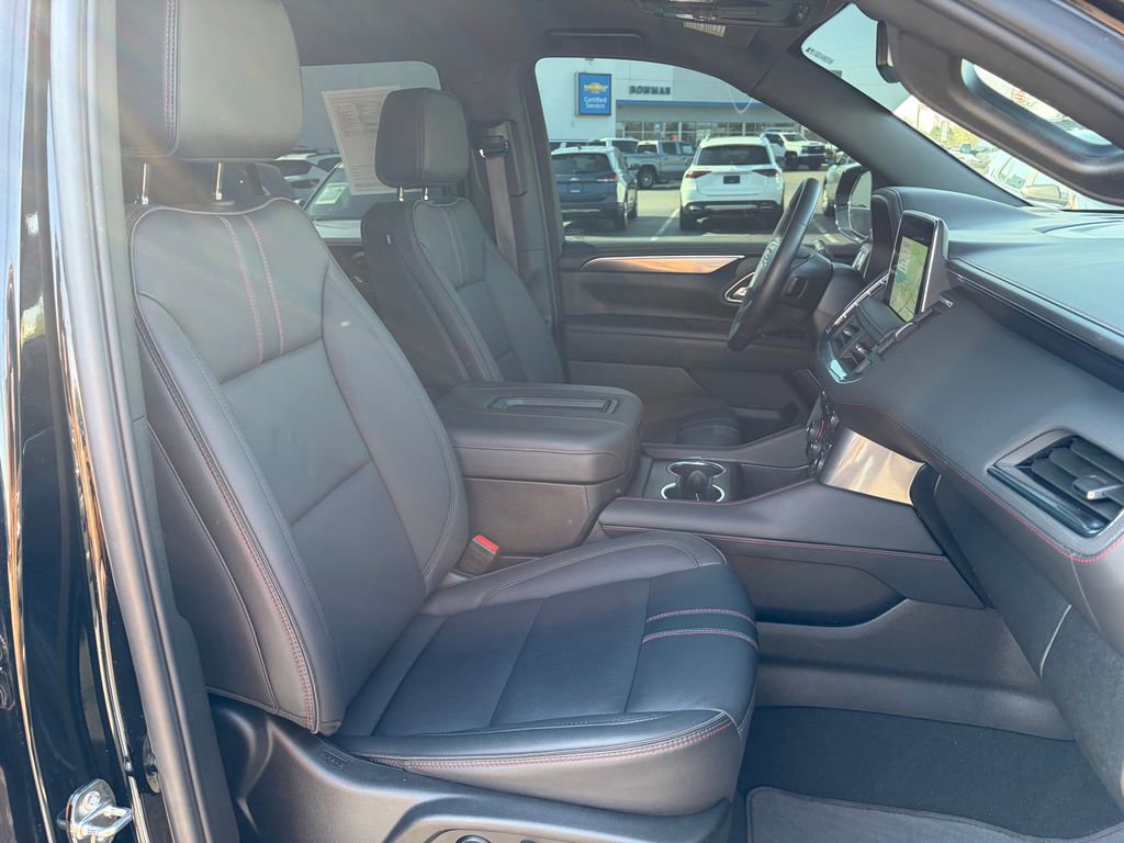 Used 2024 Chevrolet Tahoe RST w/ RST Performance Edition AWD/4WD image 33