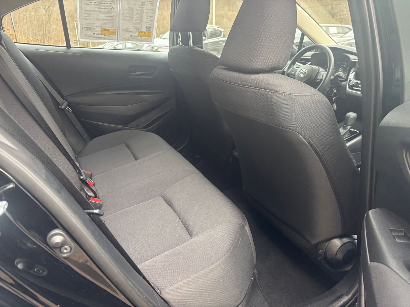 Used 2025 Toyota Corolla LE image 37