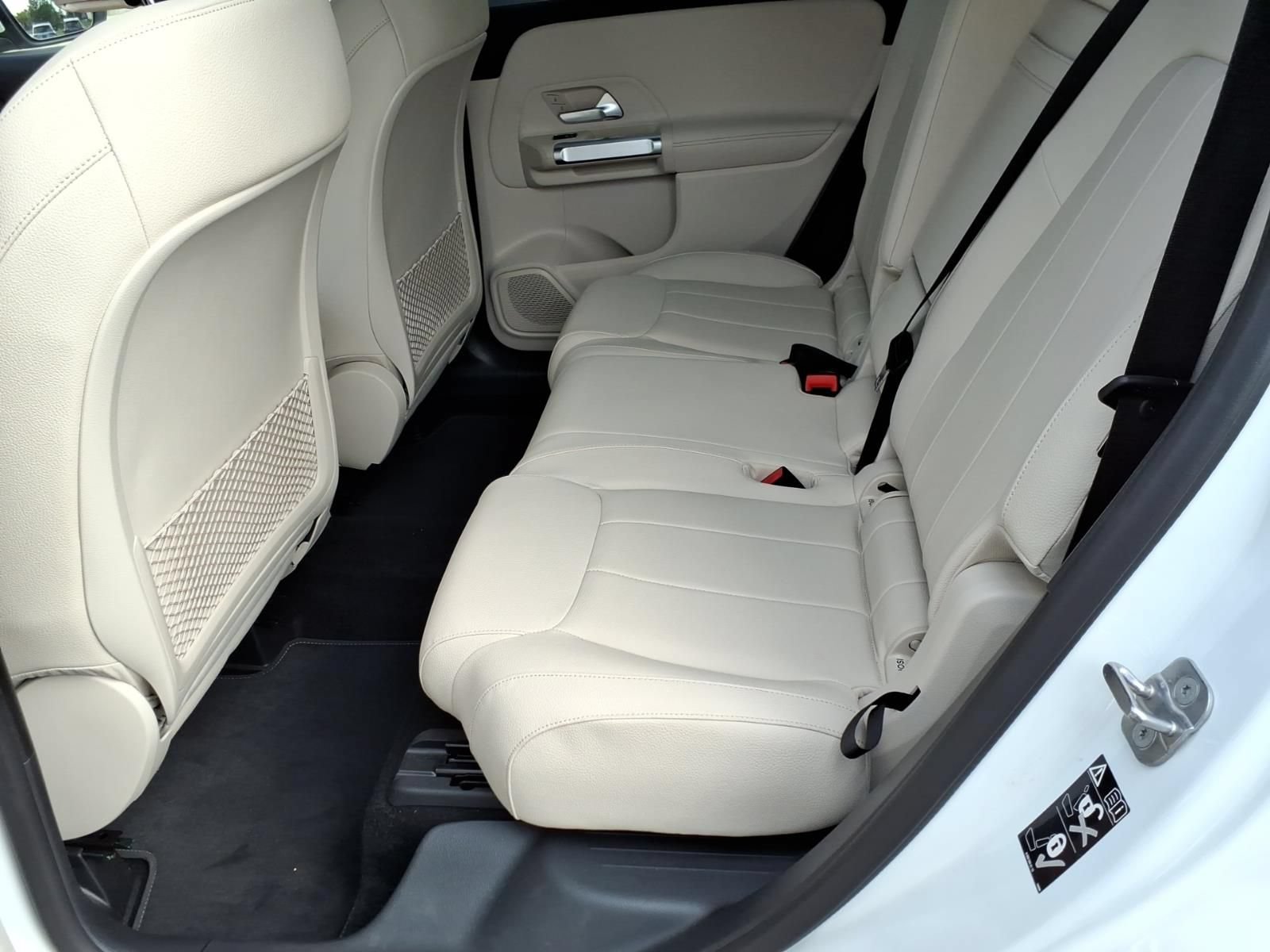 Certified 2025 Mercedes-Benz GLB 250 4MATIC image 12