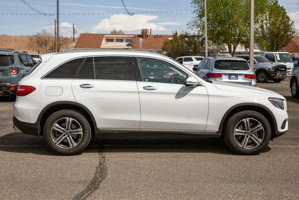 Used 2019 Mercedes-Benz GLC 300 4MATIC image 5