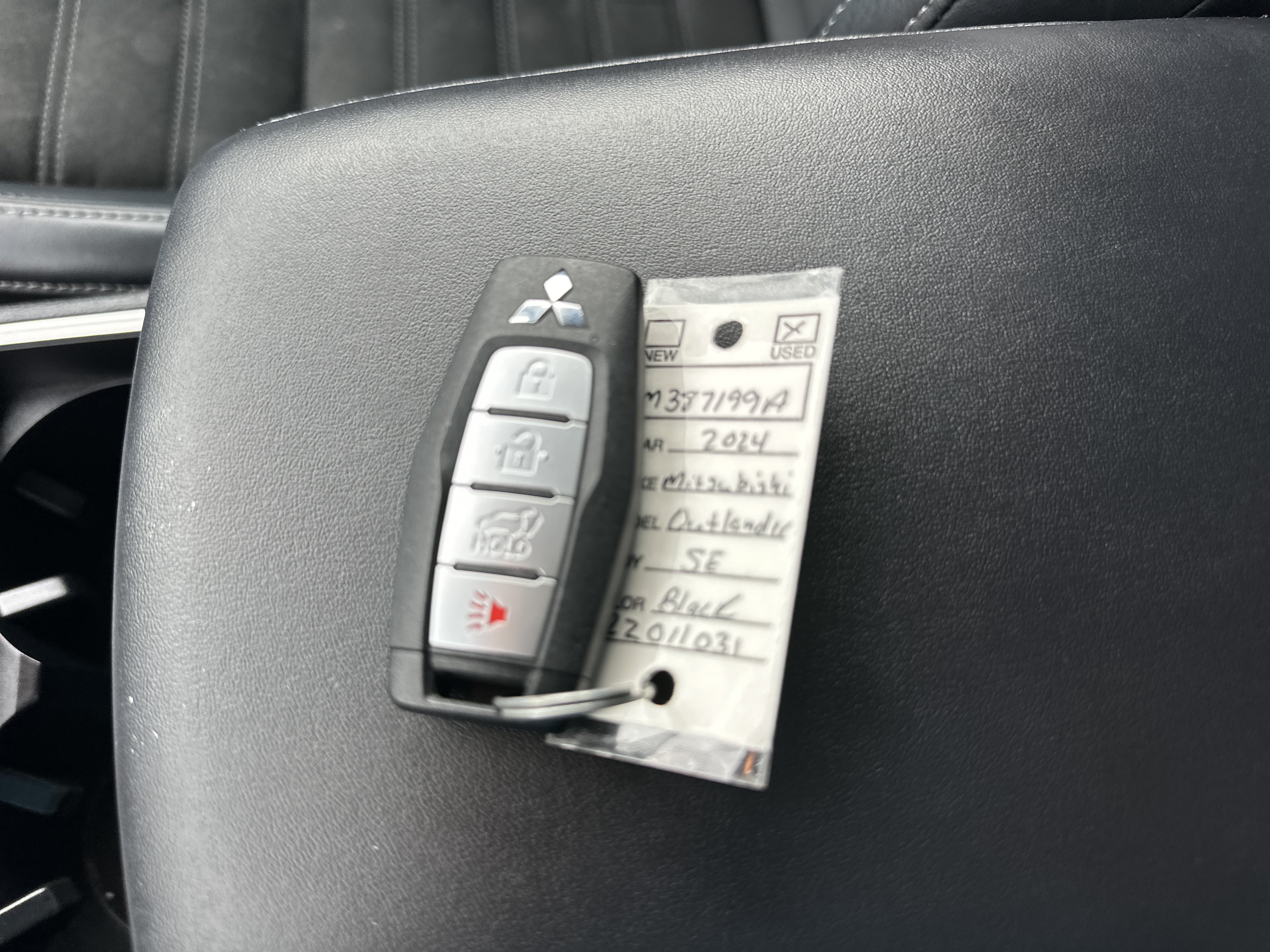 Used 2024 Mitsubishi Outlander SE AWD/4WD image 20