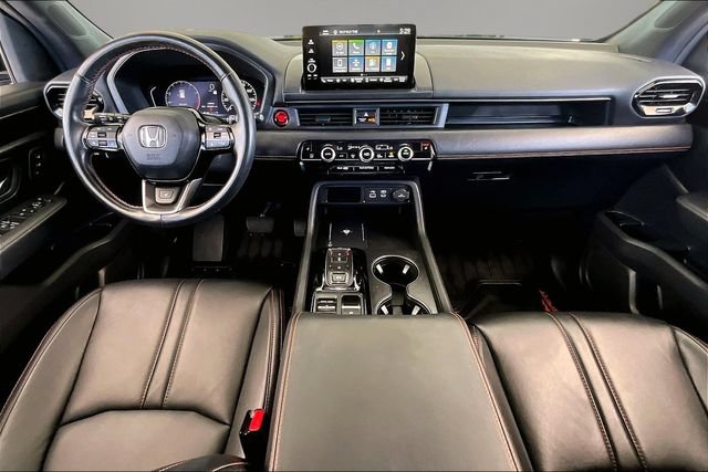 Used 2025 Honda Pilot TrailSport image 7
