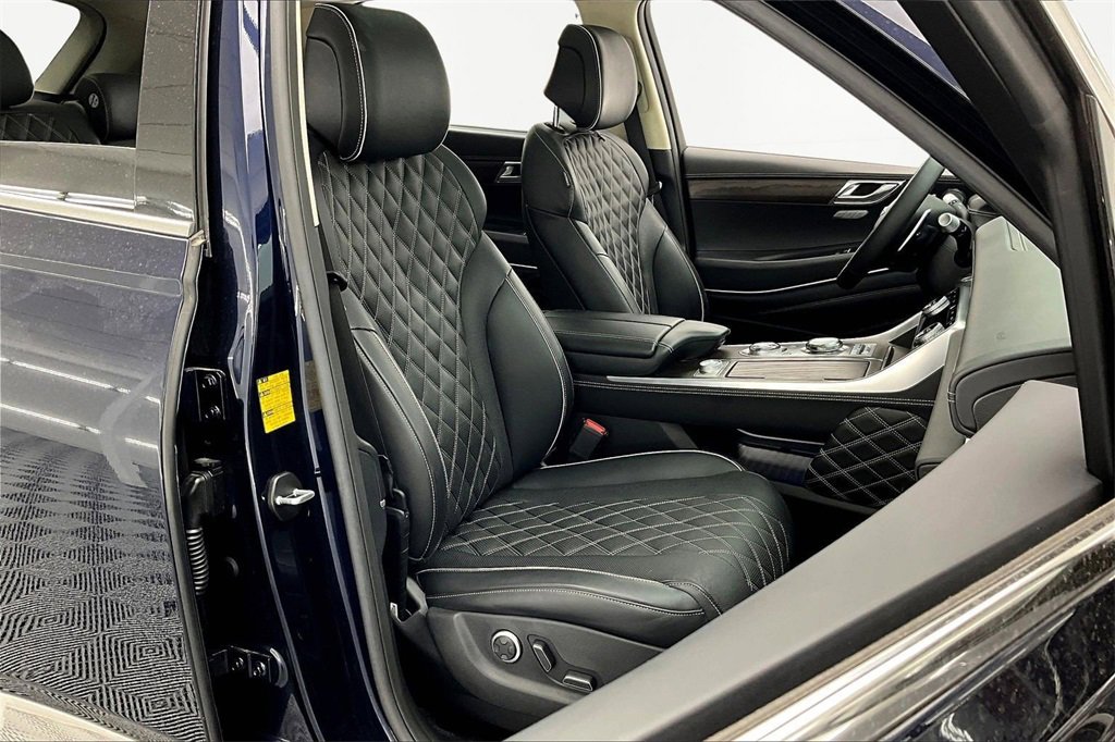 Used 2024 Genesis GV80 3.5T w/ Prestige Package image 7