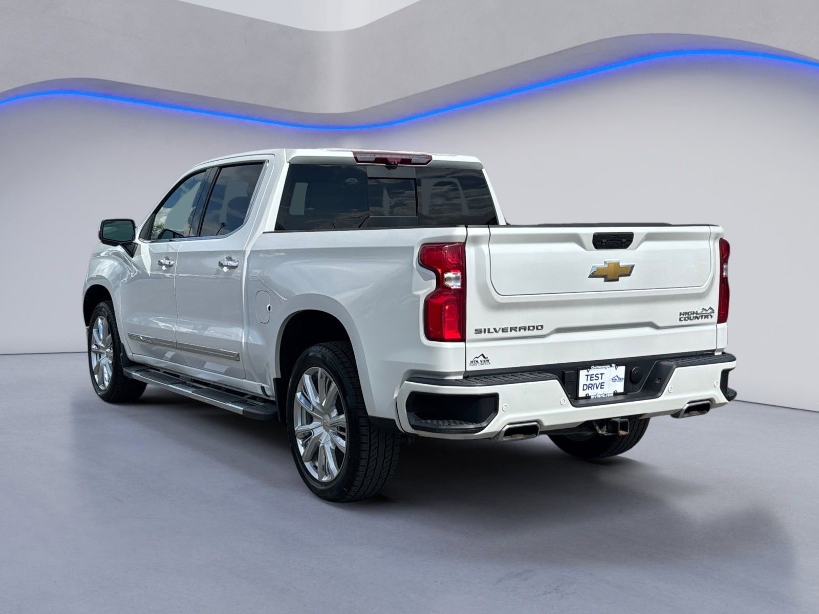 Used 2023 Chevrolet Silverado 1500 High Country w/ High Country Premium Package image 10