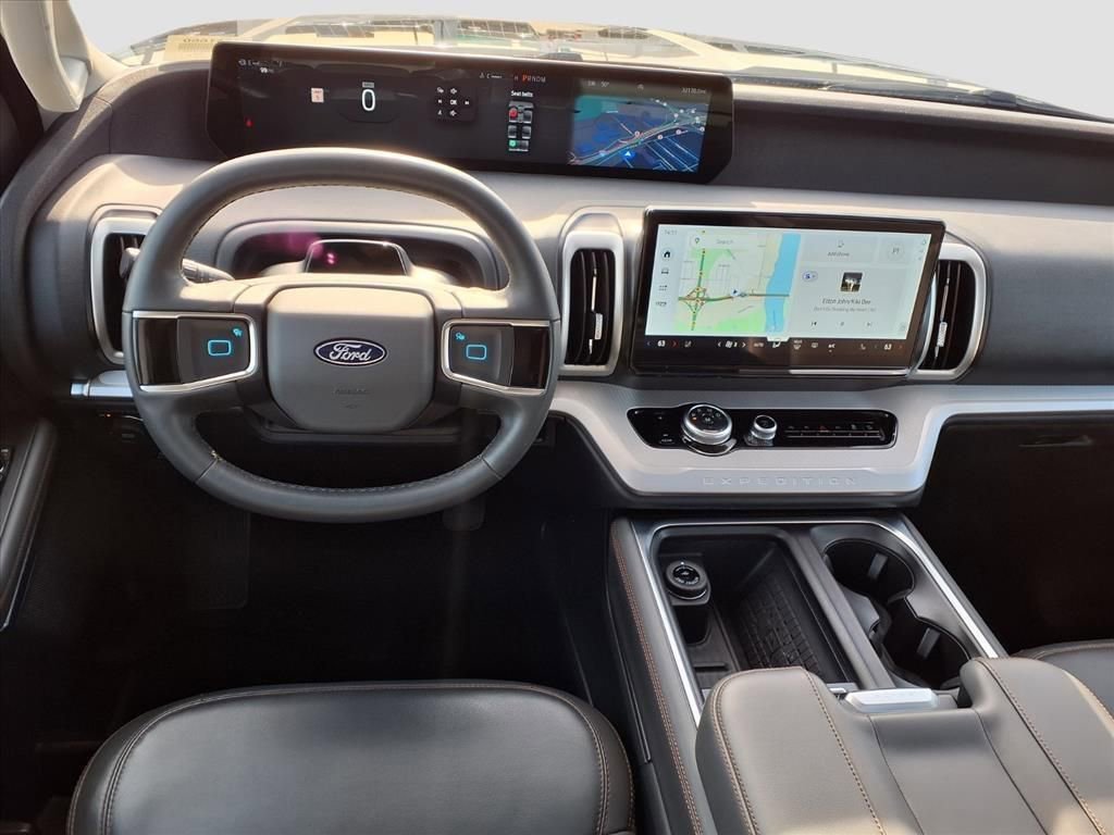 Used 2025 Ford Expedition Active image 8