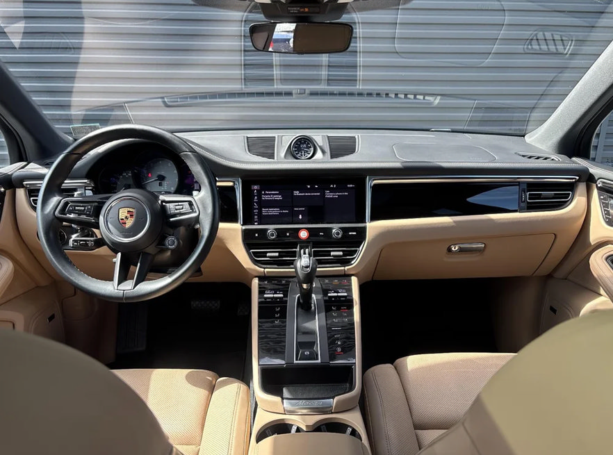 Certified 2023 Porsche Macan S AWD/4WD image 12