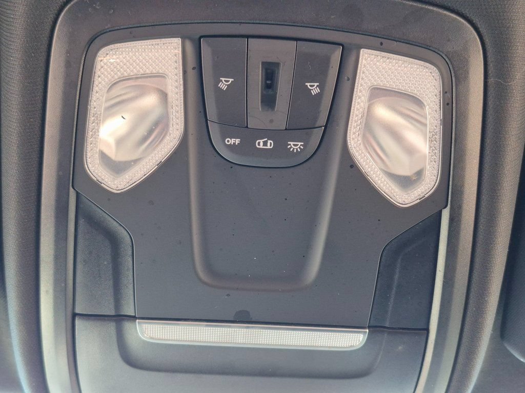 Used 2022 RAM 3500 Tradesman w/ Chrome Appearance Group AWD/4WD image 20