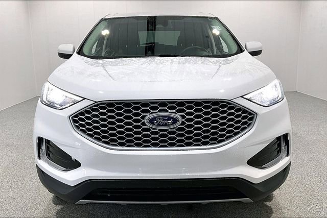Used 2023 Ford Edge SEL w/ Convenience Package image 2