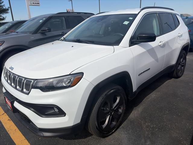 Certified 2022 Jeep Compass Latitude AWD/4WD image 1