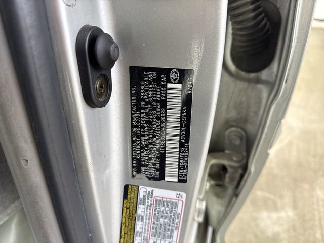 Used 2004 Toyota Camry LE image 32
