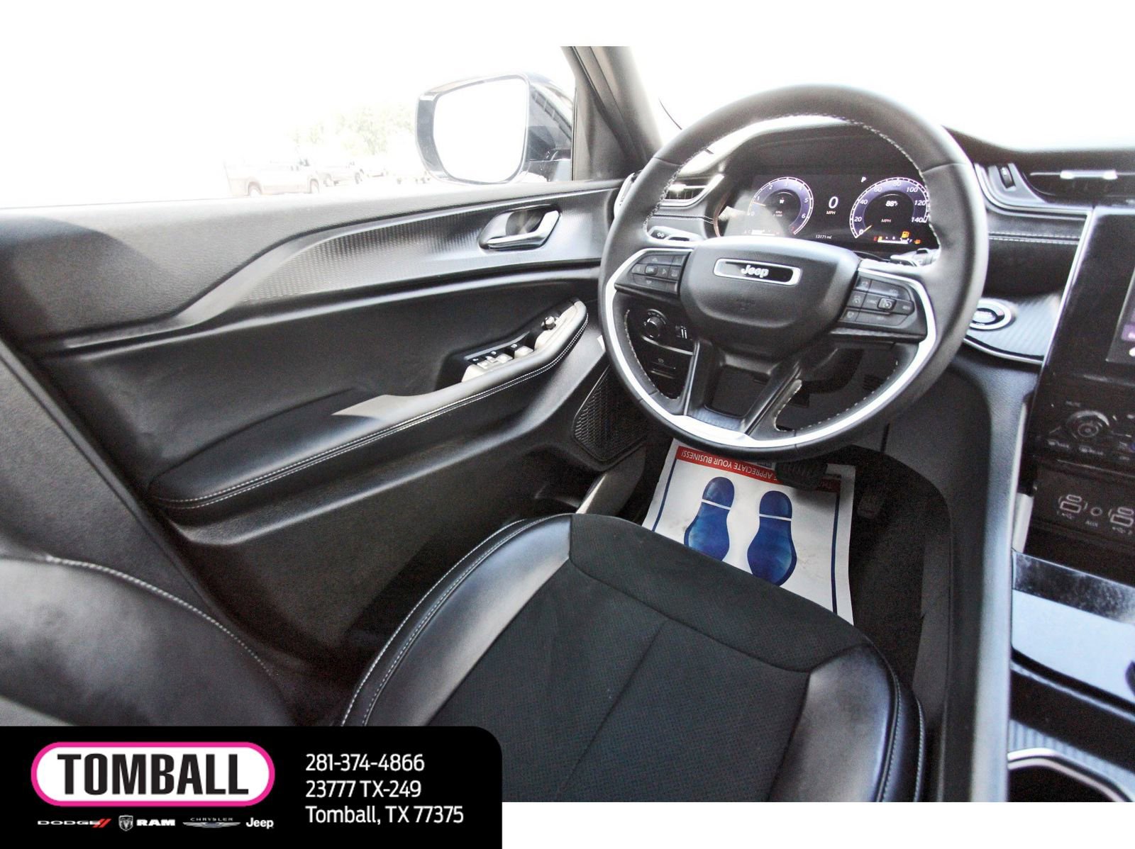 Used 2025 Jeep Grand Cherokee L Altitude RWD image 9