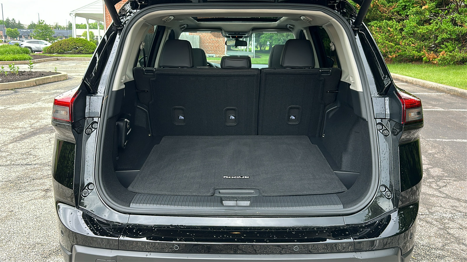 Certified 2026 Nissan Rogue Dark Armor AWD/4WD image 6