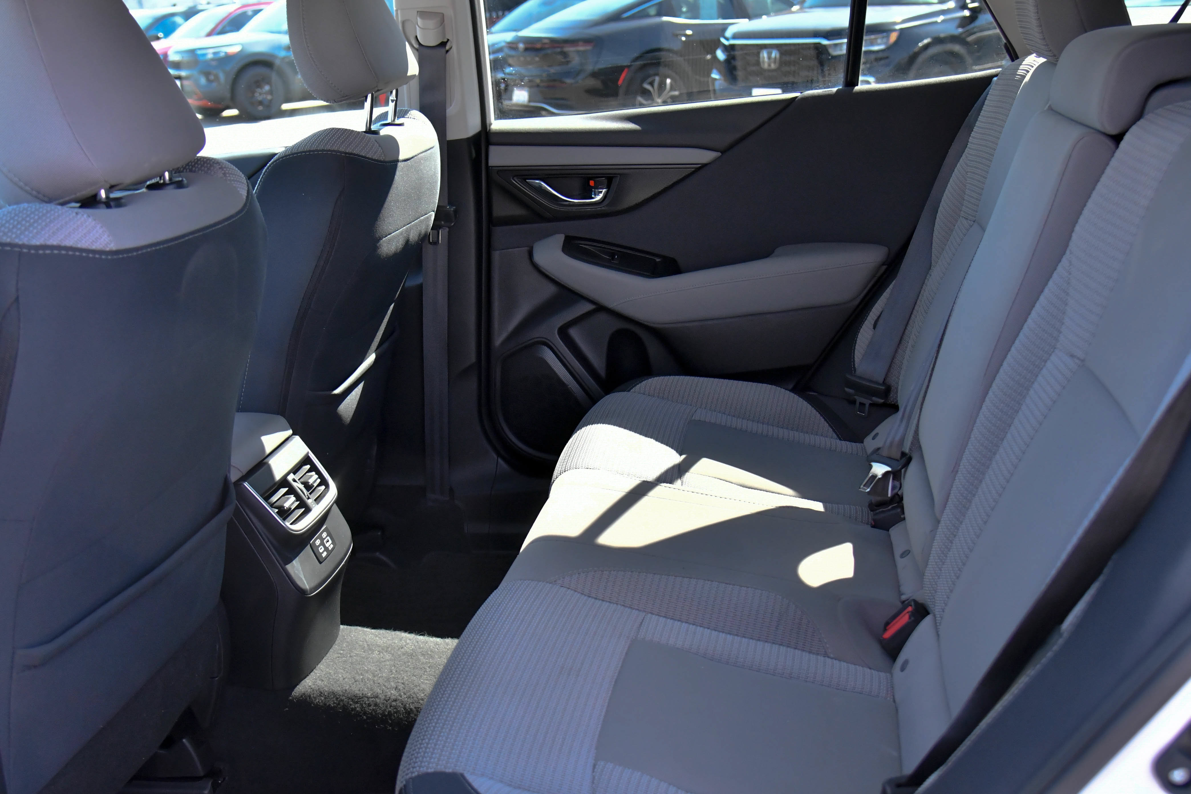 Used 2023 Subaru Outback Premium AWD/4WD image 34