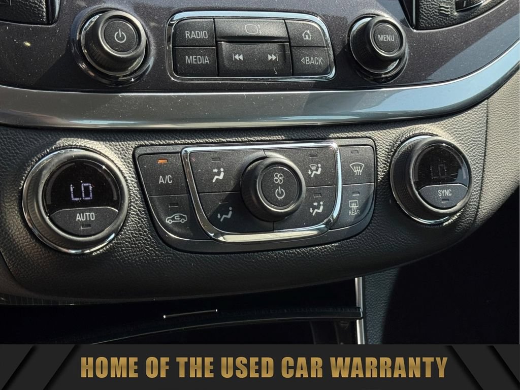 Used 2017 Chevrolet Impala LT FWD image 29