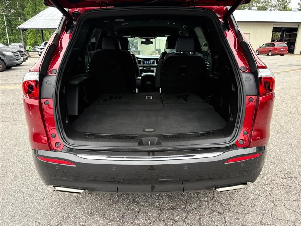 Used 2022 Buick Enclave Essence w/ Sport Touring Edition AWD/4WD image 25
