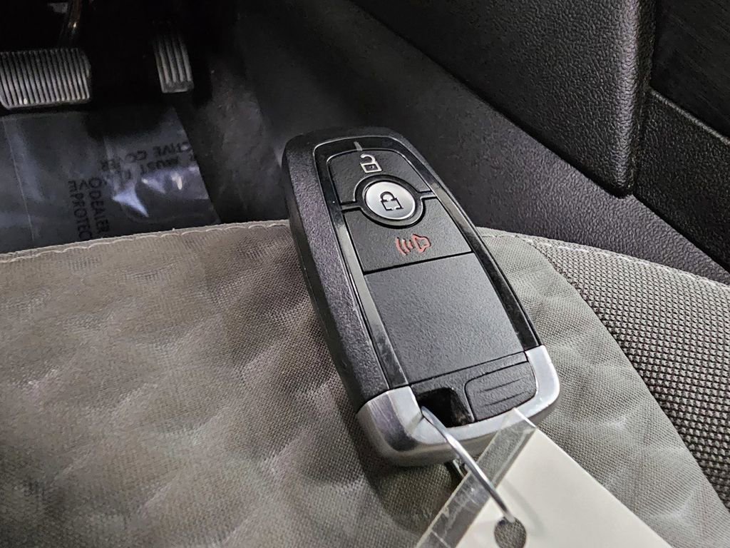 Used 2020 Ford Escape SE FWD image 32