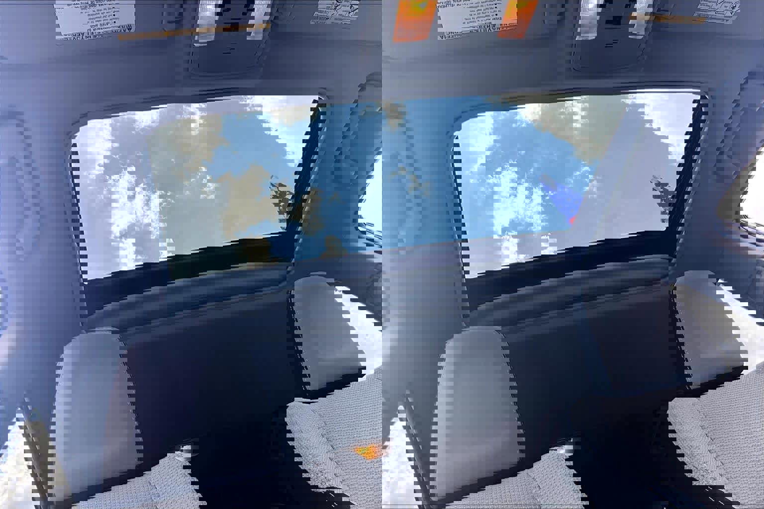 Used 2018 Toyota RAV4 XLE image 14