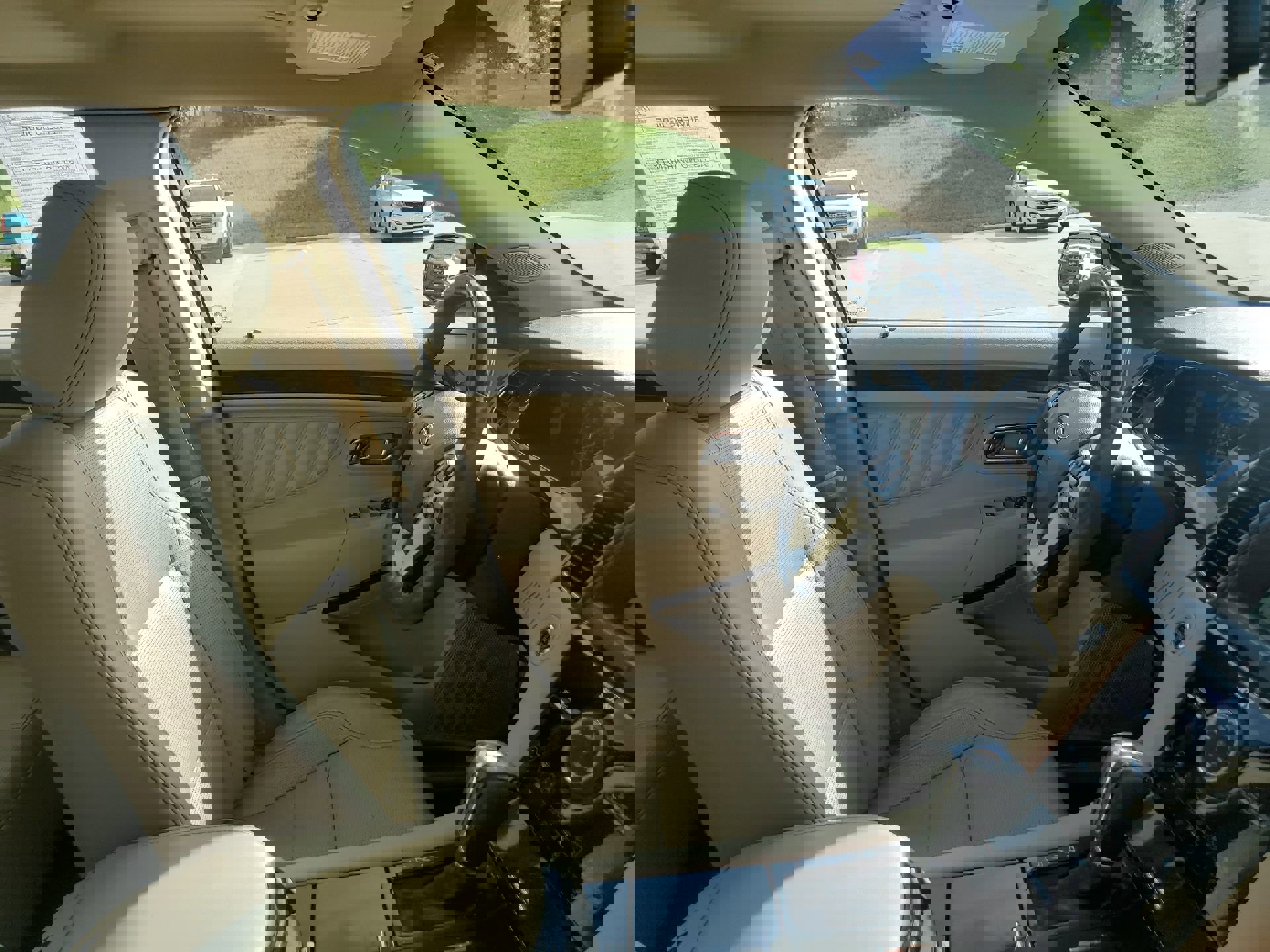 Used 2018 Ford Taurus Limited w/ Driver Assist Package image 35