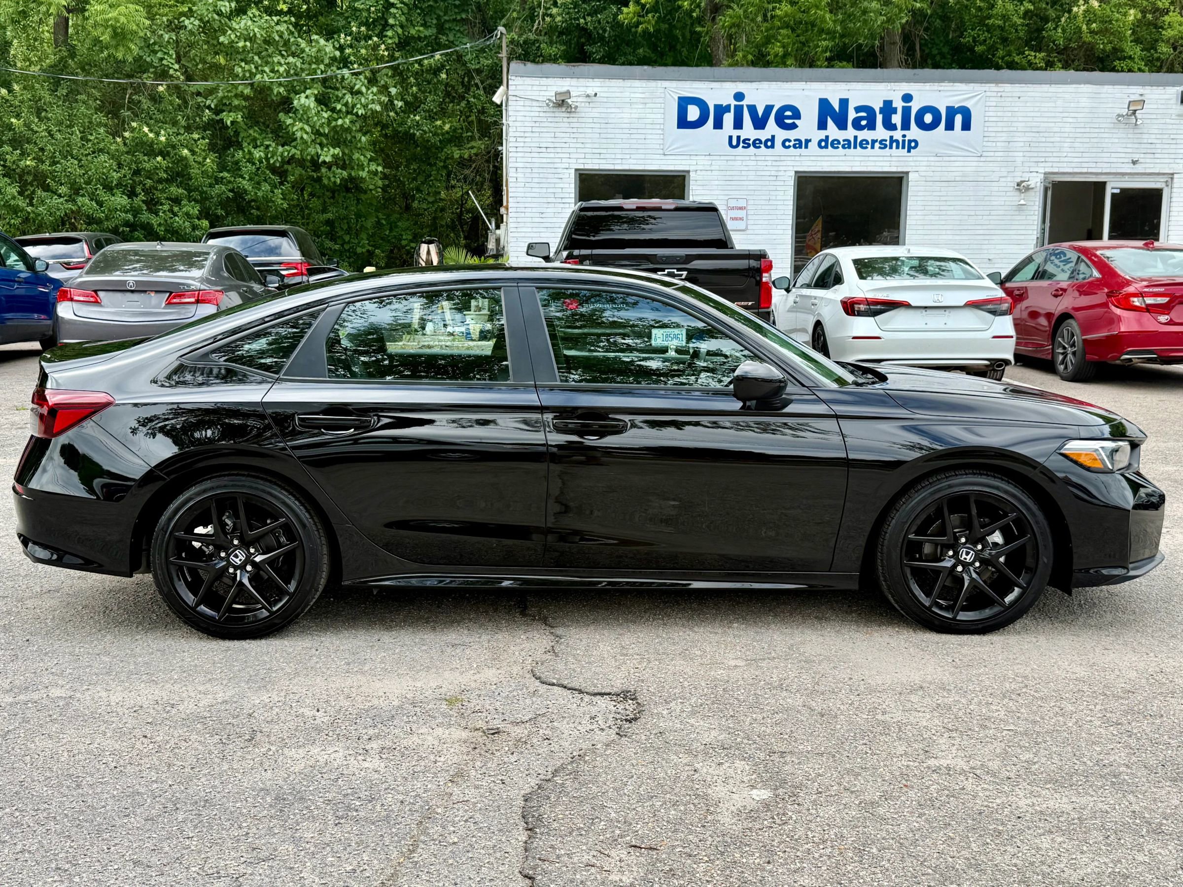 Used 2025 Honda Civic Sport image 4