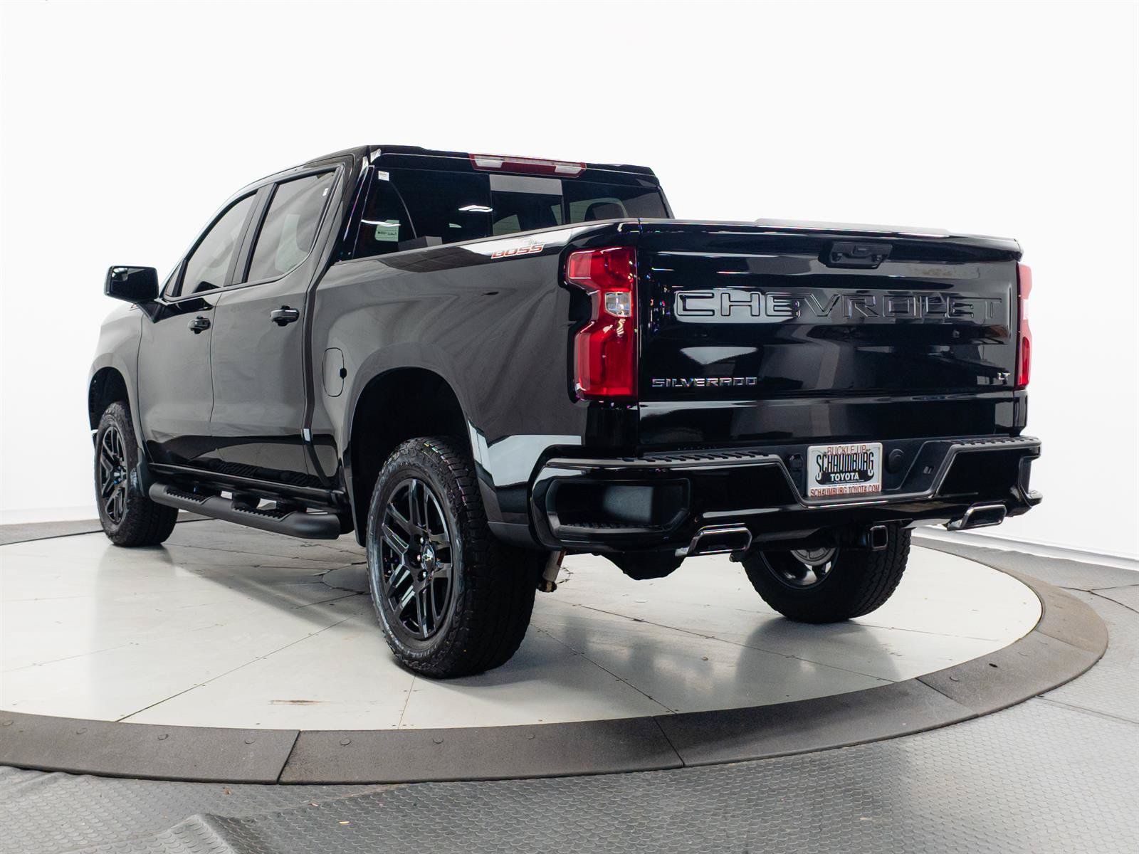 Used 2025 Chevrolet Silverado 1500 LT Trail Boss w/ Convenience Package II AWD/4WD image 8