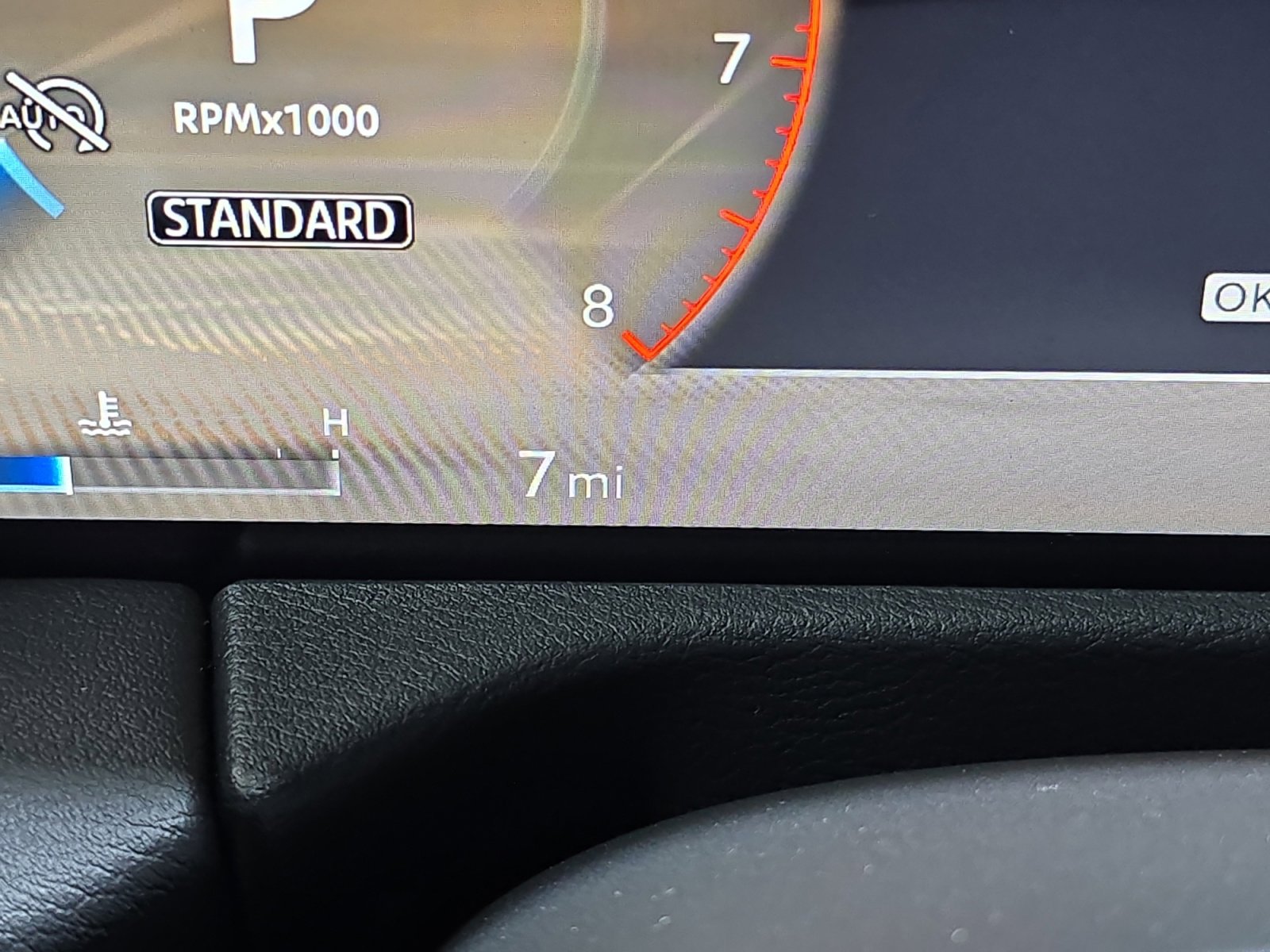 New 2025 Nissan Armada PRO-4X AWD/4WD image 11