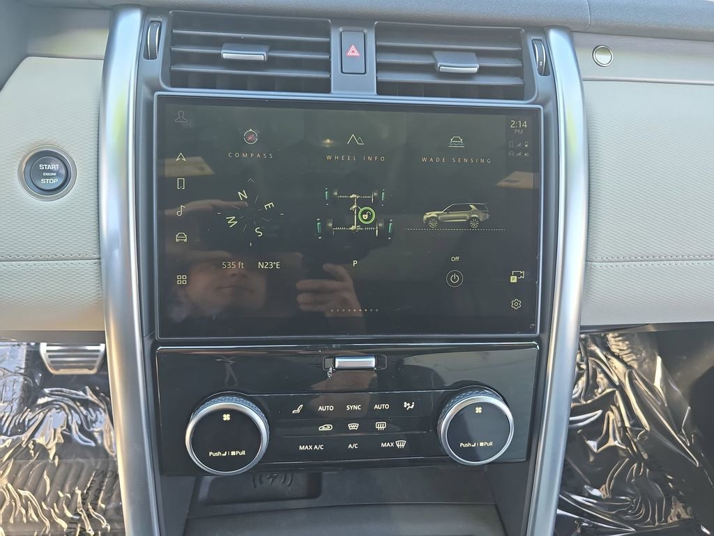 Certified 2023 Land Rover Discovery HSE R-Dynamic image 22