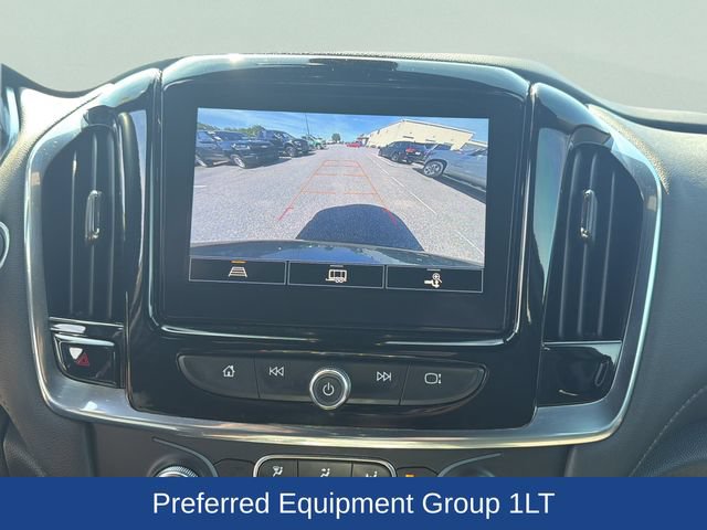 Used 2023 Chevrolet Traverse LT FWD image 11