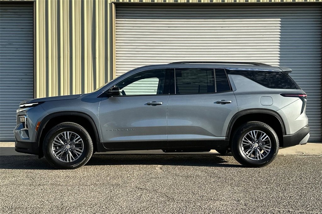 New 2026 Chevrolet Traverse LT w/ LPO, Floor Liner Package image 3