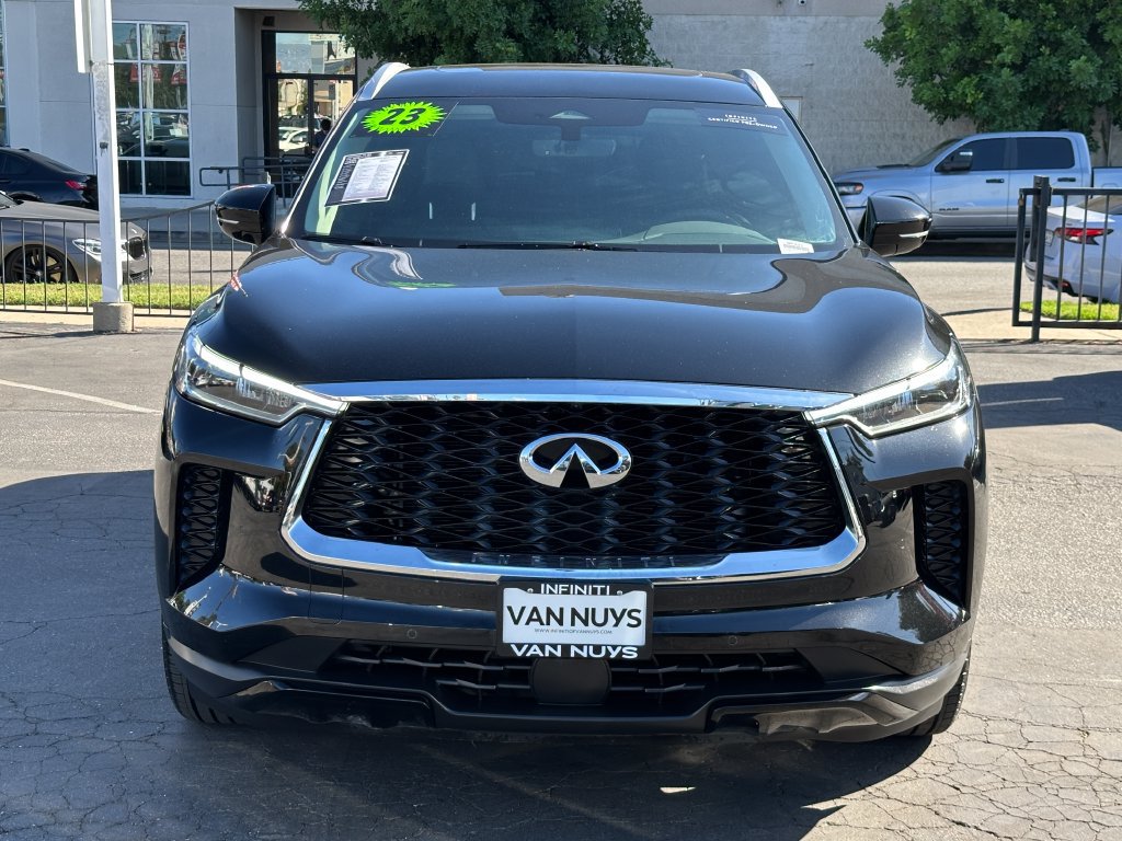 Used 2023 INFINITI QX60 Luxe w/ Cargo Package FWD image 12