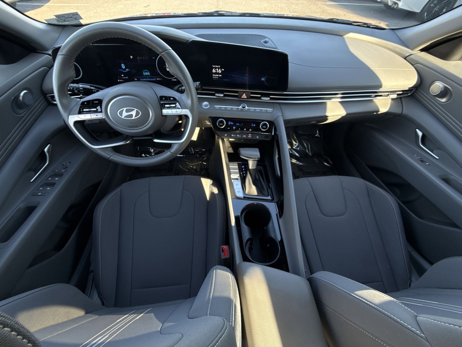 Used 2025 Hyundai Elantra SEL FWD image 23