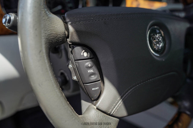 Used 2006 Jaguar XJ8 RWD image 32